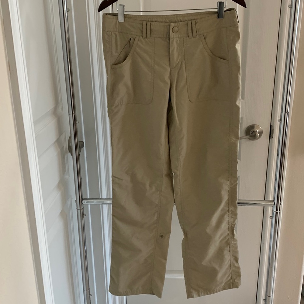 Northface khaki straight leg pants with buttons to roll up the hem size 6